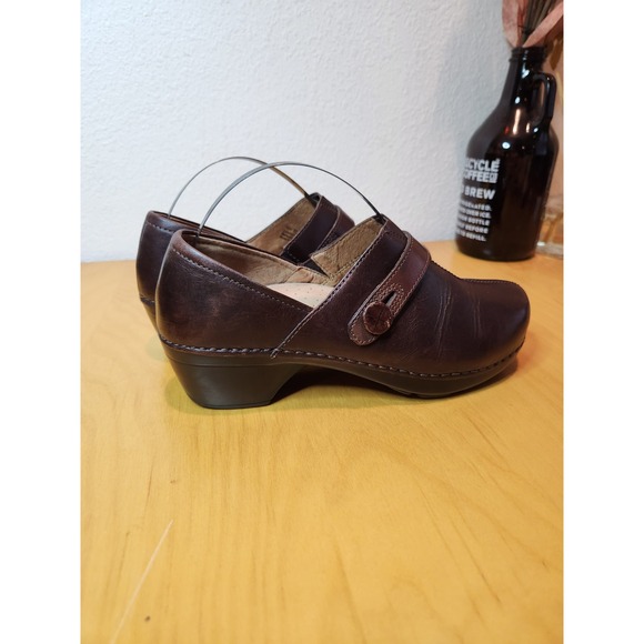 Dansko Brown Leather Comfort Clogs Slip On Nursing Work Shoes Size 37 (US 6.5-7) - Picture 4 of 9